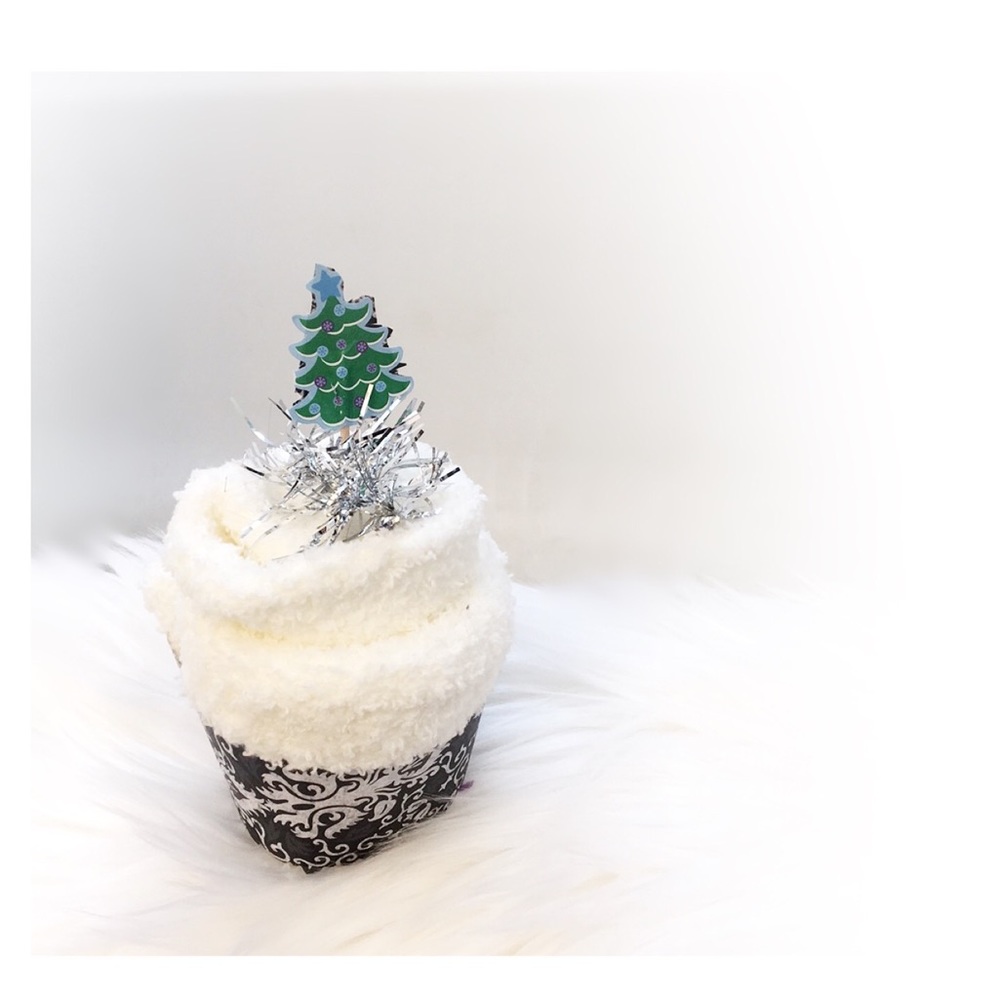 Sock Cupcake Christmas Holiday Fuzzy Cozy Gift New